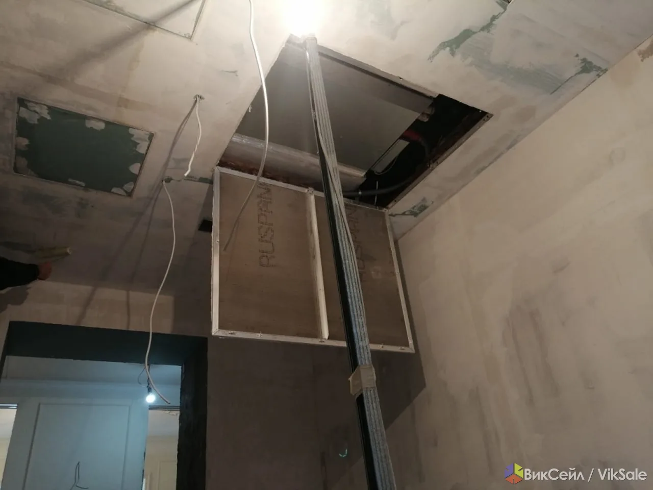 Люк под декоративную отделку, покраску в потолок