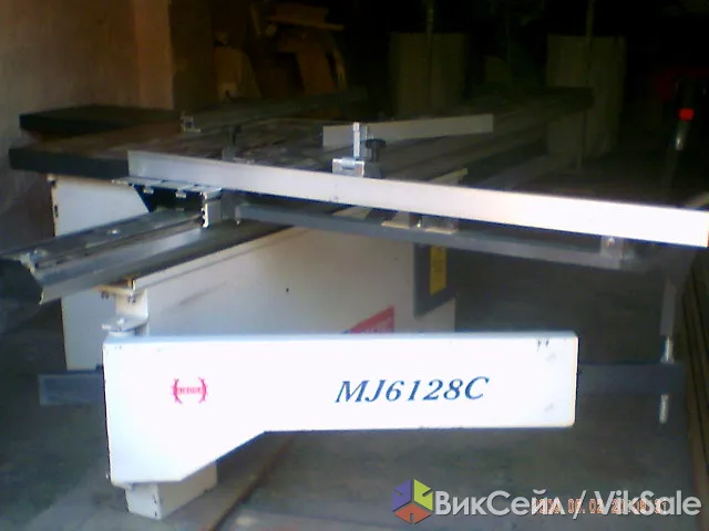 Форматно-раскроечный станок MJ6128C с двойной вытяжкой