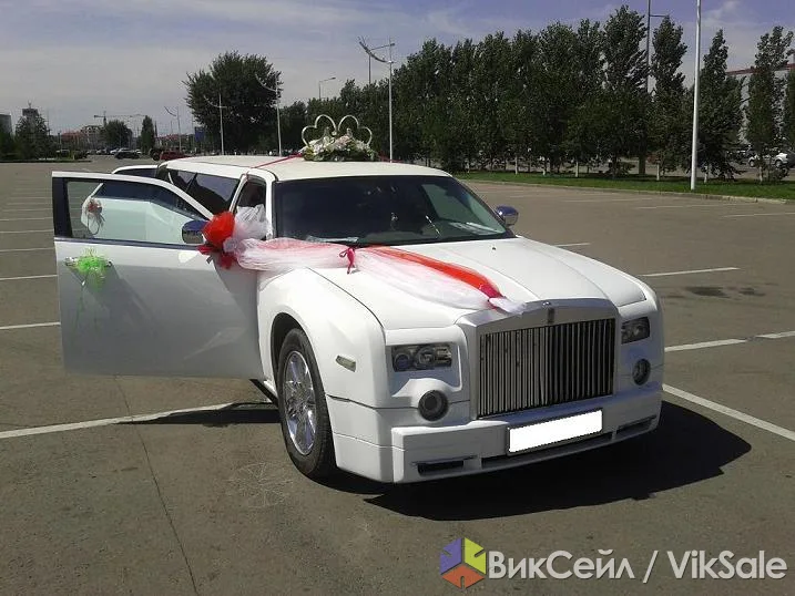Лимузин Chrysler 300C для выписки из роддома в Астане