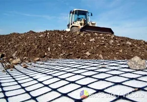 Геосетка полиэфирная для дорожного строительства и укрепления грунтов