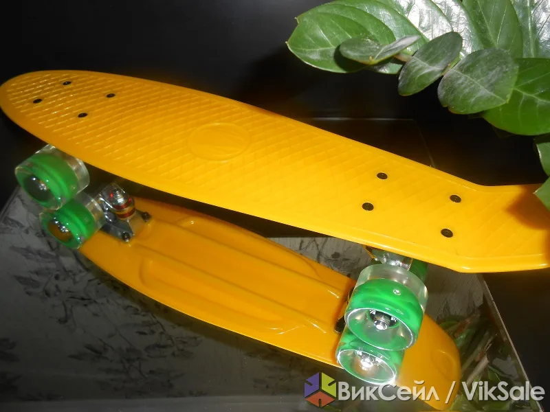 Пенниборд со светящимися колесами, 56 см