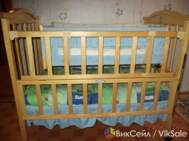 Детская деревянная кроватка с колыбелькой и балдахином