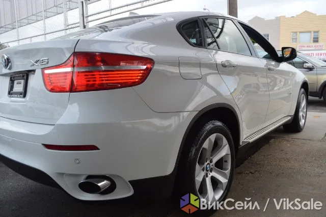 BMW X6 2011 года, внедорожник