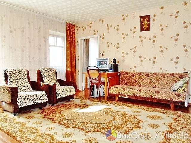 Тёплый кирпичный дом с баней и участком в районе Нового рынка