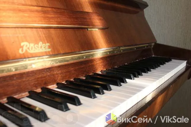 Пианино Рослер — полная клавиатура, отличное состояние