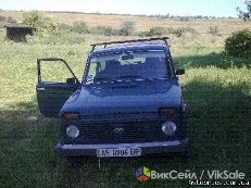 Нива, тёмно-зелёная, двигатель после капремонта