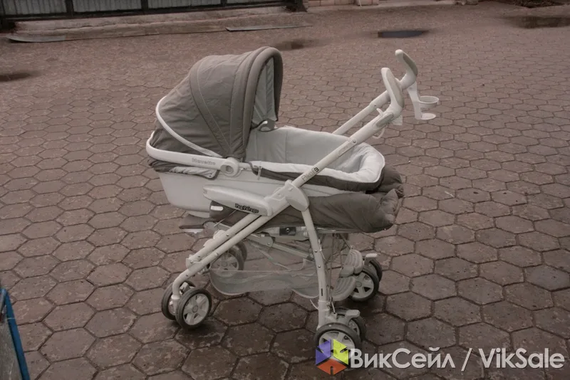 Коляска 3 в 1: люлька, прогулочный блок, автокресло