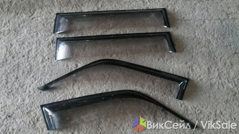 Ветровики б/у оригинал на Toyota Land Cruiser Prado 95