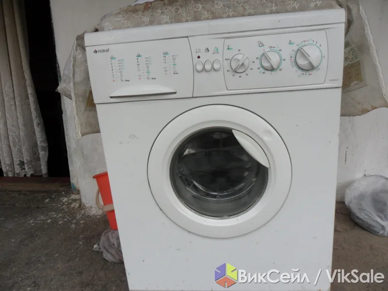 Стиральная машина Indesit WGD834T на запчасти