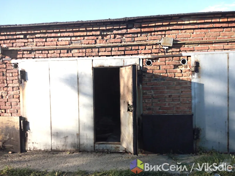 Кирпичный гараж в районе КСМ, охраняемая территория