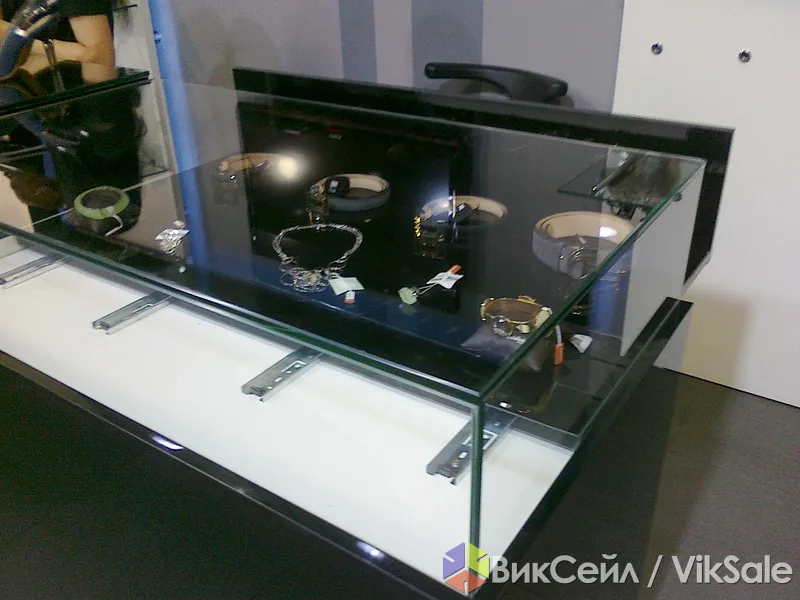 Витрины из стекла на заказ