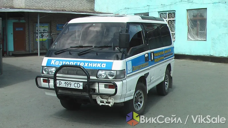 Mitsubishi Delica 1992, дизель 2.5, 4WD