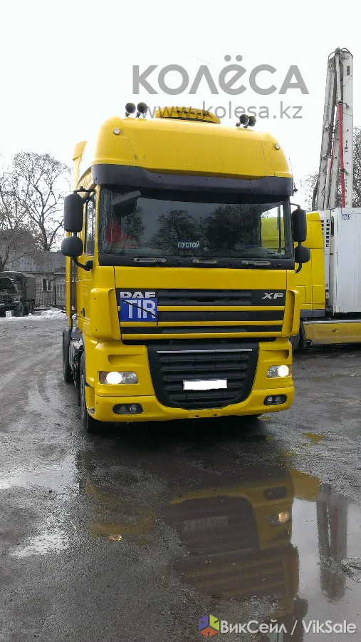 DAF XF 105 460 Super Space с полуприцепом Schmitz SKO24