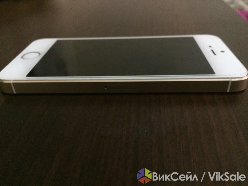iPhone 5S Gold 16GB в отличном состоянии