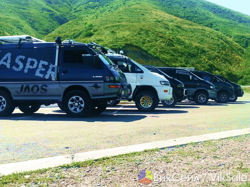 Транспортные услуги на Delica: аренда микроавтобуса с водителем
