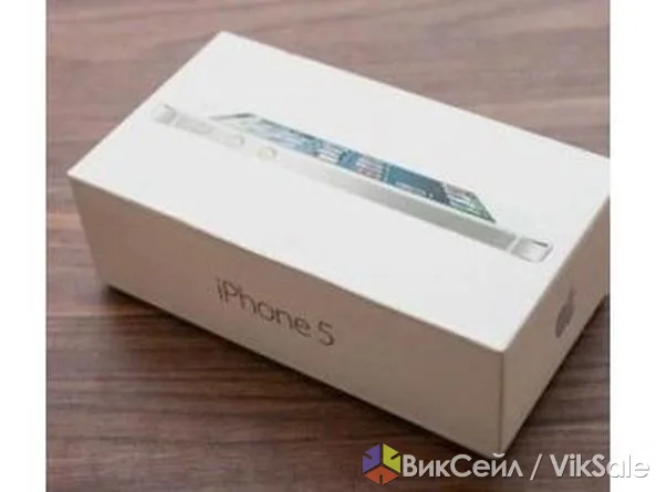 iPhone 5 в белом и черном цвете