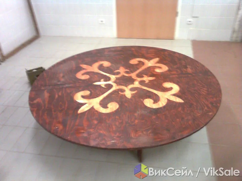 Казахский складной стол с орнаментом