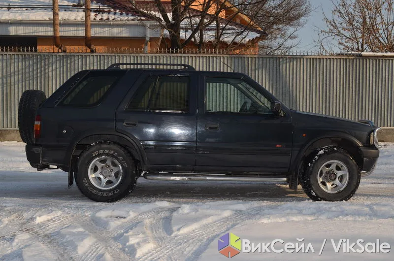 Opel Frontera 1992, 2.4, бензин, чёрный