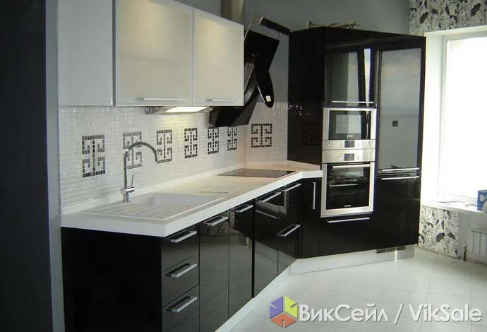 Корпусная мебель на заказ: кухни и шкафы-купе в короткие сроки