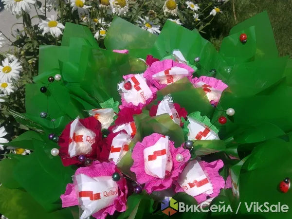 Сладкие букеты из конфет на заказ — оригинальный подарок