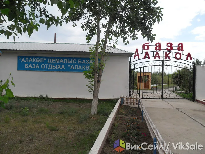 Отдых на озере Алаколь: целебная вода и грязи