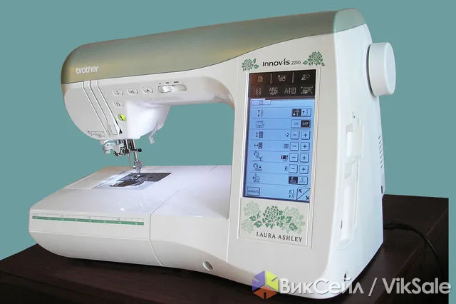 Вышивальная машина Brother NV2200 Laura Ashley Innov-is