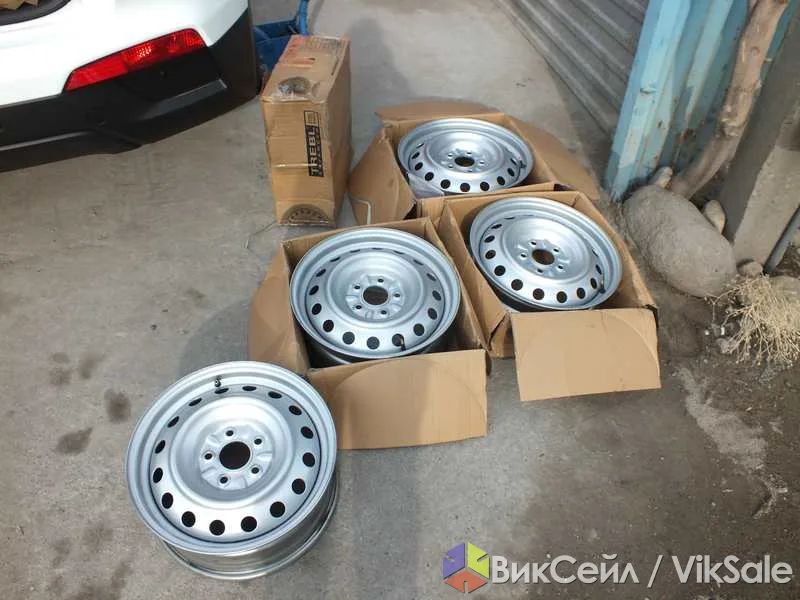 Стальные диски R16, серебро, новые — 5x114.3