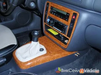Мастерская AutoDecor: покрытие под дерево и карбон, реставрация сколов