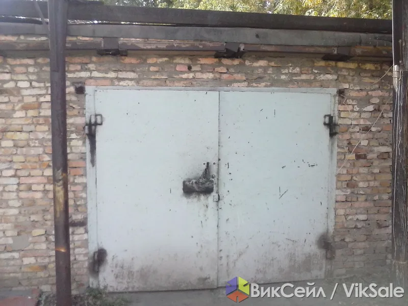 Гараж в центре Майкудука, кирпич, смотровая яма