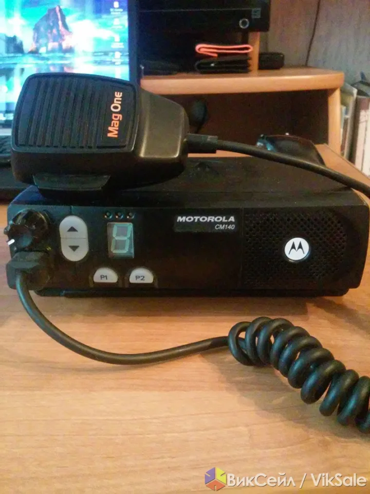 Профессиональная радиостанция MOTOROLA CM-140