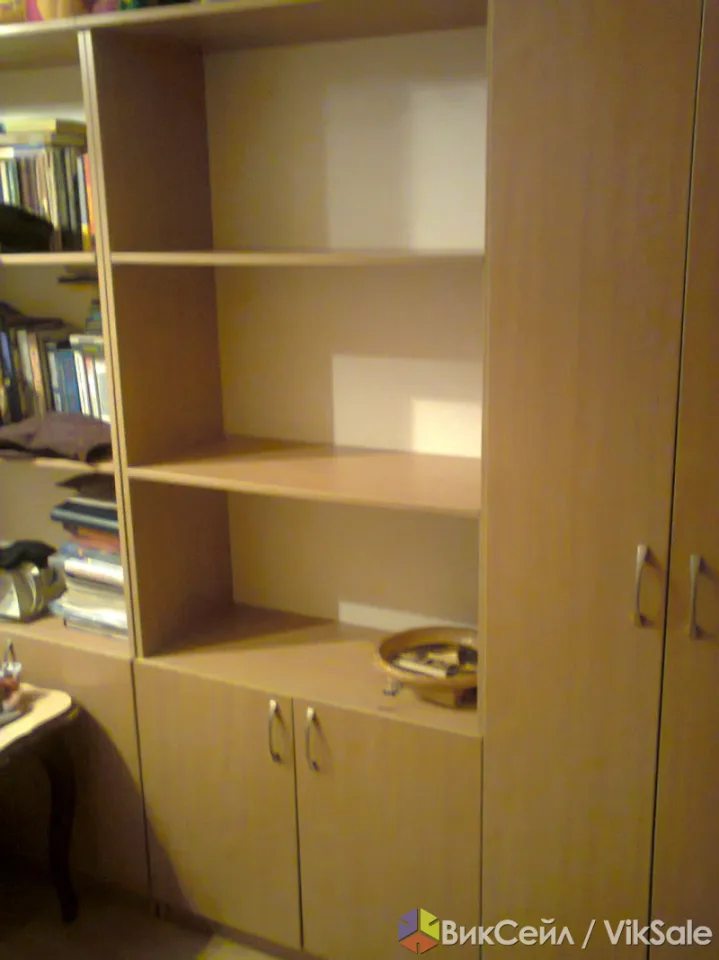 Книжный шкаф, б/у, в хорошем состоянии