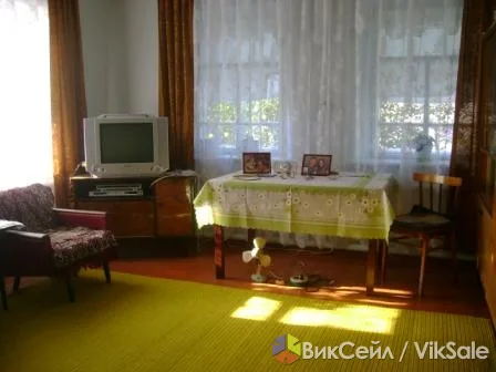 Кирпичный дом с баней и садом в экологически чистом районе