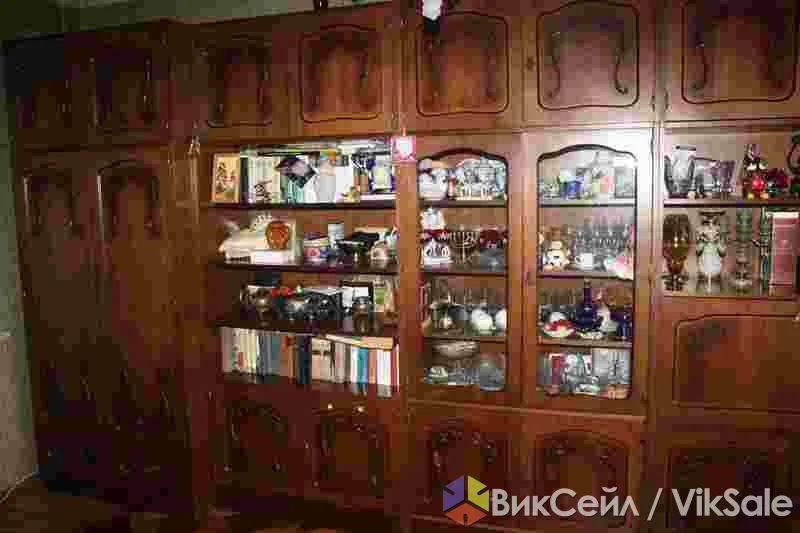 Стенка Б/У советского времени, 5 секций, вместительная