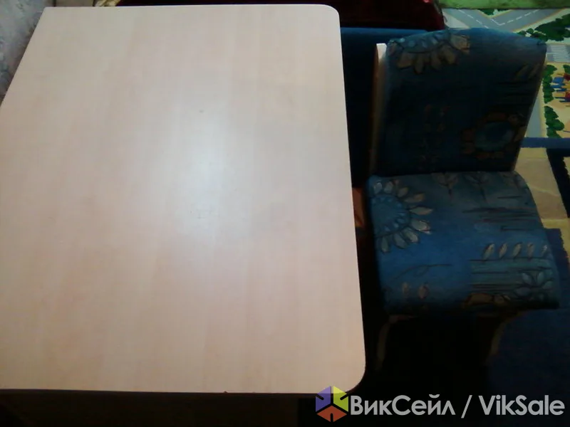 Стол и мягкий стульчик, цвет берёза, новые