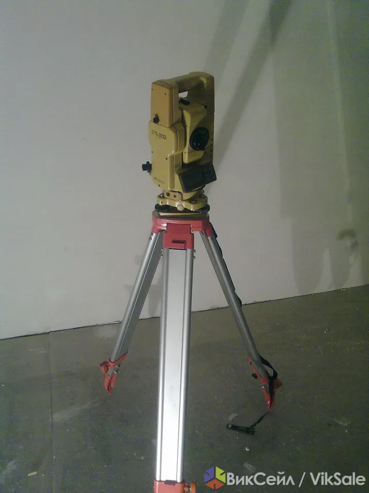 Тахеометр Topcon GTS-302 с штативом и рейкой