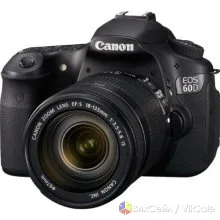 Canon EOS 60D с объективом EF-S 18-135mm IS