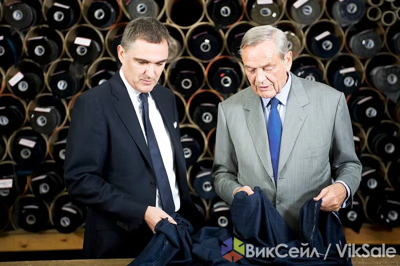 Индивидуальный пошив мужских костюмов SCABAL