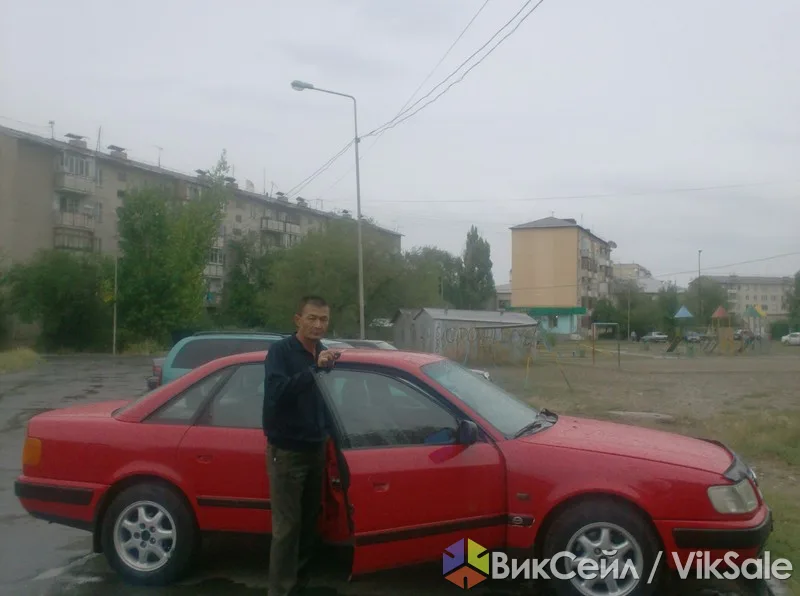 Audi 100 C4 1992 г., 2.3, красный