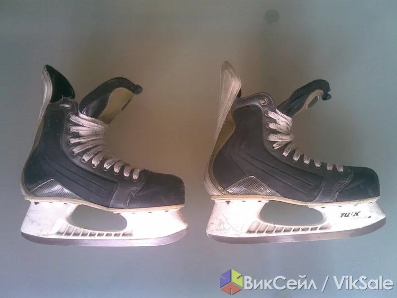 Хоккейные коньки Nike, размер 42-43
