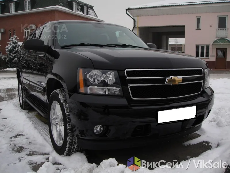 Chevrolet Suburban 2008, отличное состояние