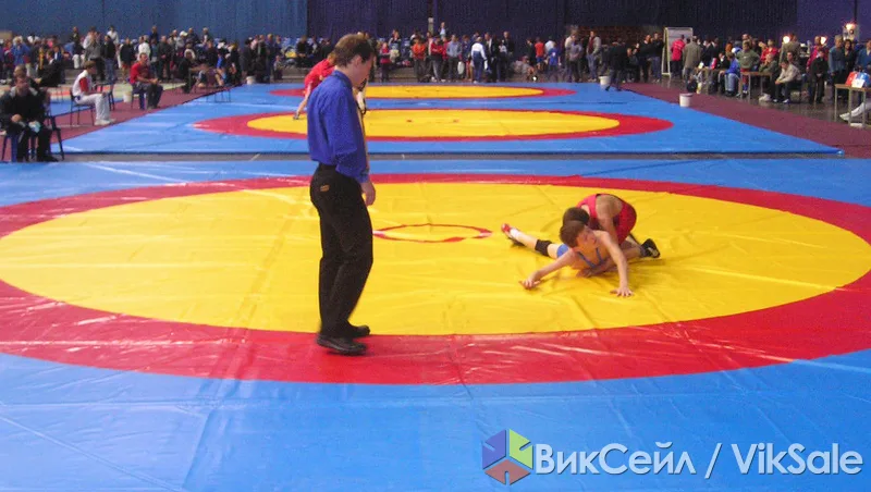 Покрытие для борцовского ковра с люверсами и липучками