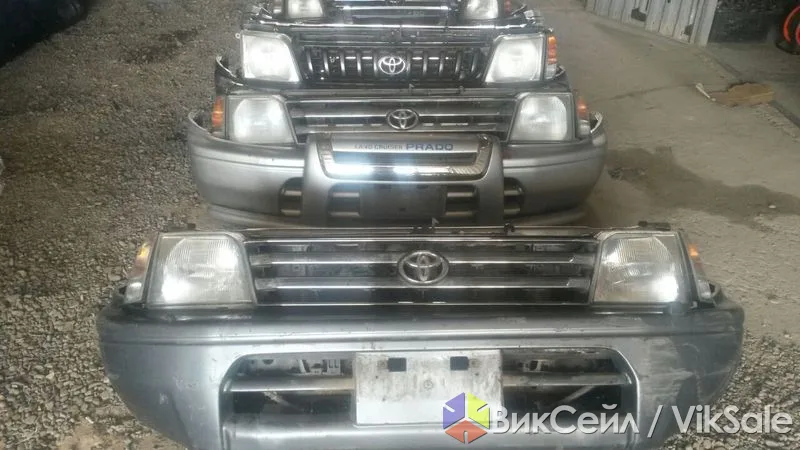 Оригинальные фары б/у для Toyota Land Cruiser Prado 95